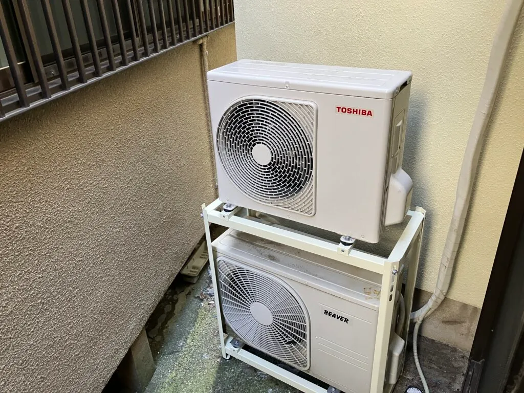 室外機を2段架台へ設置した例